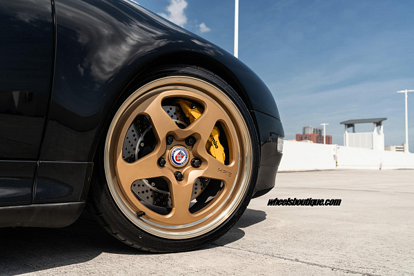 Фото дисков HRE 527 Сатиновое золото на Porsche 911 IV