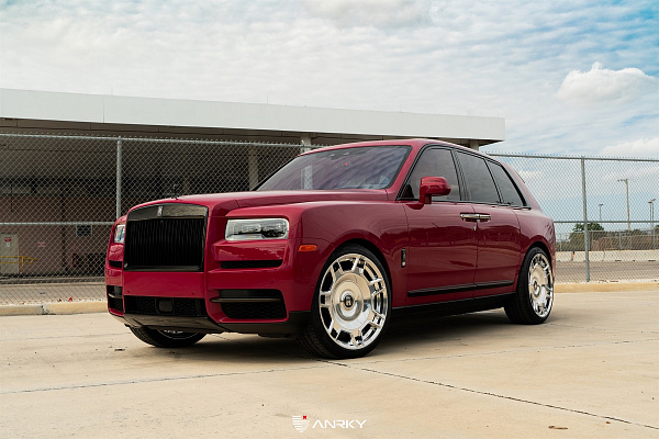 Фото дисков Anrky RF-177 Полированный лак на Rolls-Royce Cullinan