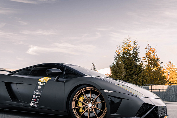 Фото дисков HRE P104SC Сатиновое темное золото на Lamborghini Gallardo