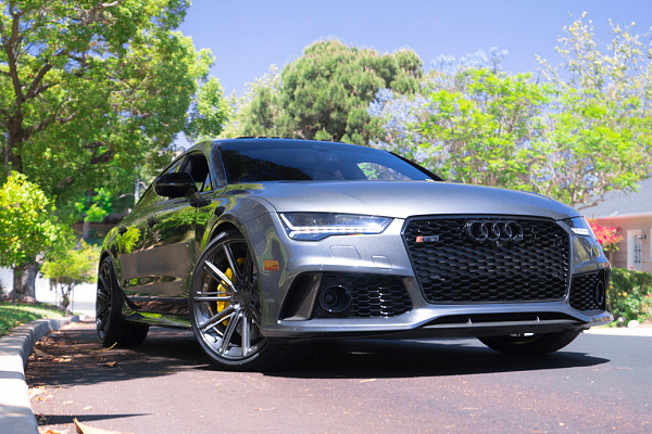 Фото дисков CEC C882 Глянцевый темный лак на Audi A/RS 7 (4G)