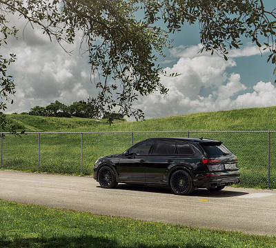 Фото дисков Vossen HF-8 на Audi Q7 (4M)