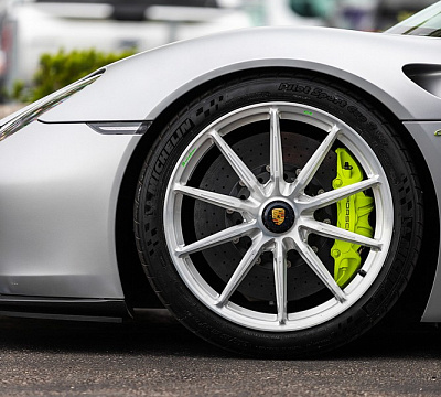 Фото дисков Brixton Forged R11-R на Porsche 918 Spyder