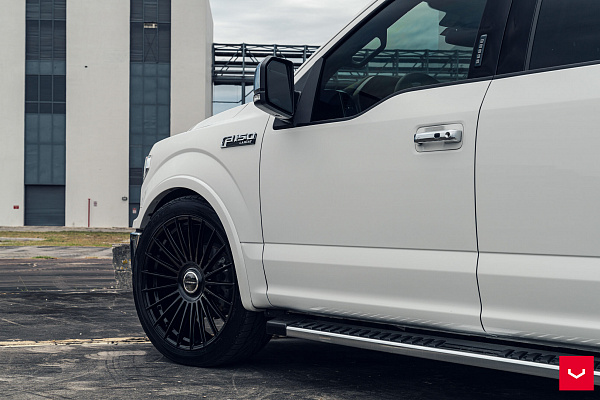 Фото дисков Vossen HF-8 Черный глянец на Ford F-150 XIII