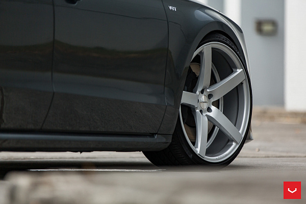 Фото дисков Vossen CV3 Серебро на Audi A/S 8 (D4)