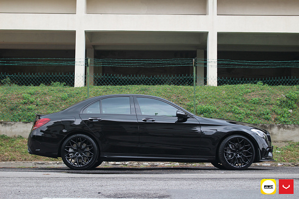 Фото дисков Vossen HF-2 Черный глянец на Mercedes-Benz C-Class (W205)