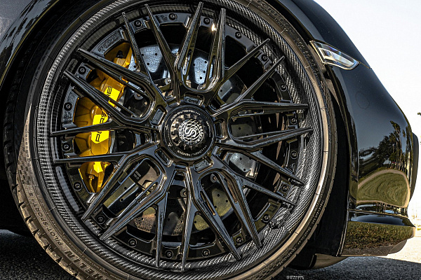 Фото дисков Strasse Wheels SV10M-RS Deep Concave FS Другой цвет на Porsche 911 VII