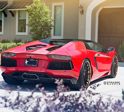 Фото дисков Strasse Wheels SV15T Deep Concave FS на Lamborghini Aventador