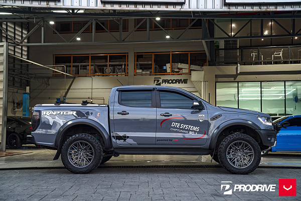 Фото дисков Vossen HF6-5 Сатиновый графит на Ford Ranger T6