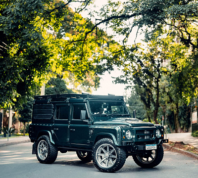 Фото дисков HRE HD188 на Land Rover Defender I