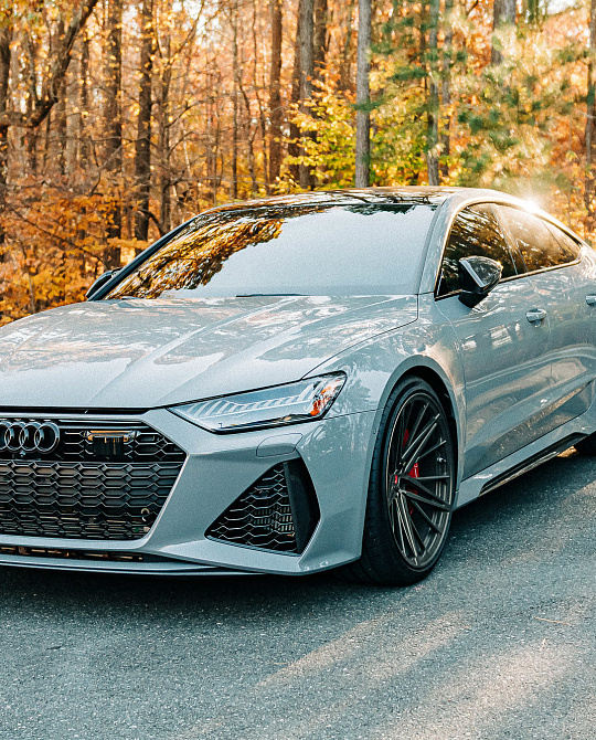 Фото дисков M-X6 Сатиновая бронза на Audi A/RS 7 (4K)