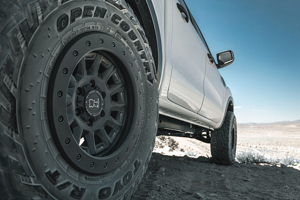 Фото дисков Black Rhino DUGGER Черный матовый на Ford Ranger T6