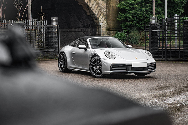 Фото дисков Kahn Type 11 Сатиновый графит на Porsche 911 VIII