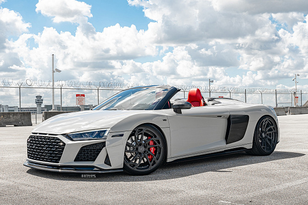 Фото дисков Strasse Wheels SB1 Deep Concave Duoblock Черный сатин на Audi R8 (4S)