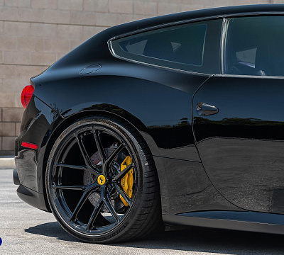 Фото дисков HRE P101SC на Ferrari FF