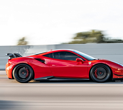 Фото дисков Strasse Wheels SV5 Deep Concave FS на Ferrari 488