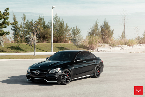Фото дисков Vossen HF-3 Черный глянец на Mercedes-Benz C-Class (W205)