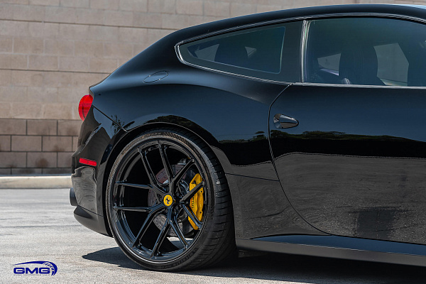 Фото дисков HRE P101SC Черный глянец на Ferrari FF