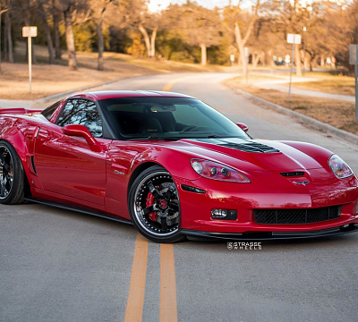 Фото дисков Strasse Wheels S5 Signature на Chevrolet Corvette C6