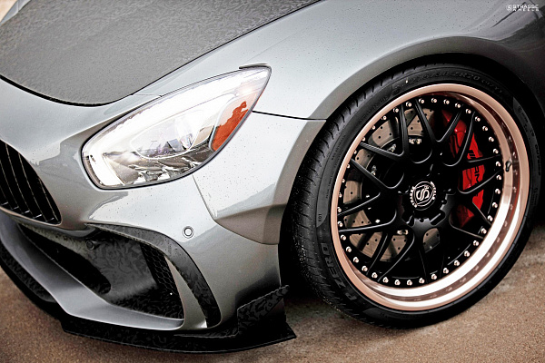 Фото дисков Strasse Wheels SV8 Performance Другой цвет на Mercedes-Benz AMG GT I