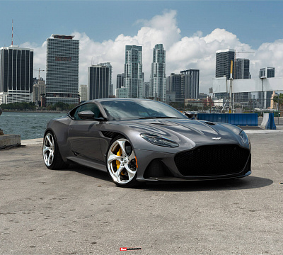 Фото дисков HRE 522M на Aston Martin DBS 3
