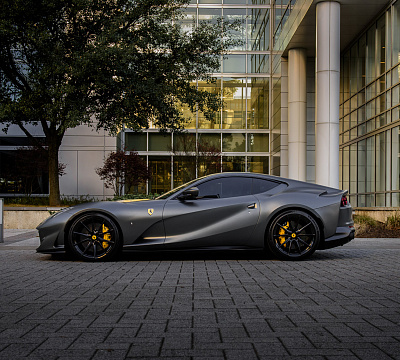 Фото дисков Vossen EVO-2 на Ferrari 812