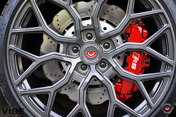 Фото дисков Vossen S17-01 Глянцевый графит на Audi R8 (Typ 42)