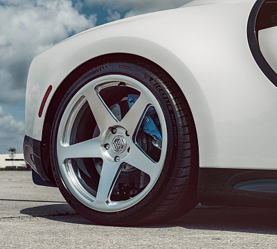 Фото дисков 1886 Wheels S005 на Bugatti Chiron