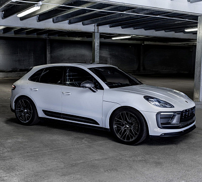 Фото дисков Bola FLZ на Porsche Macan I