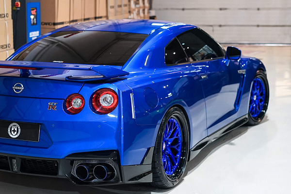Фото дисков HRE 520 Синий глянец на Nissan GT-R