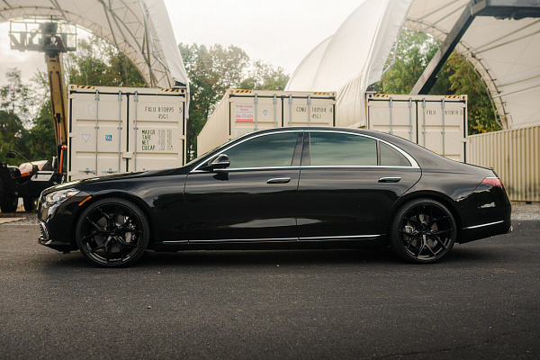 Фото дисков Vossen HF-5 Черный глянец на Mercedes-Benz S-Class (W223)
