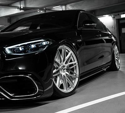 Фото дисков Radi8 R80M1 на Mercedes-Benz S-Class (W223)