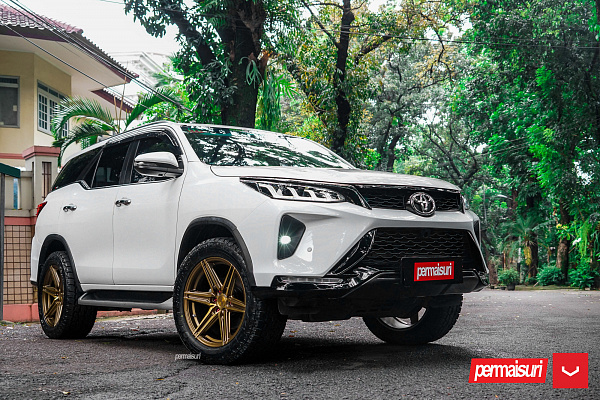 Фото дисков Vossen HF6-2 Глянцевое темное золото на Toyota Fortuner II