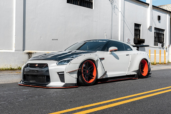 Фото дисков Strasse Wheels SV4 Deep Concave FS Другой цвет на Nissan GT-R