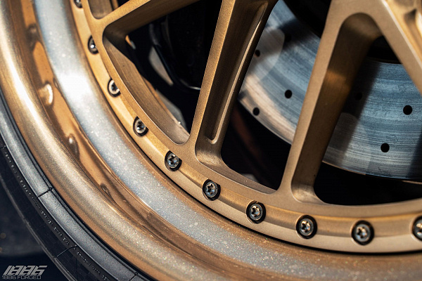 Фото дисков 1886 Wheels S007 Глянцевое золото на Porsche 911 VIII