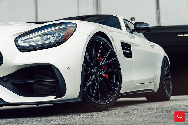 Фото дисков Vossen HF-4T Черный глянец на Mercedes-Benz AMG GT I