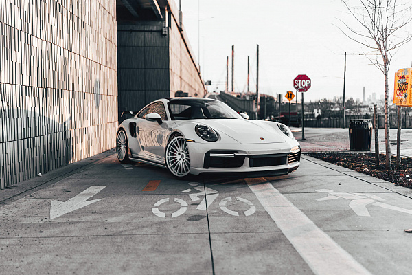 Фото дисков HRE 309M Белый глянец на Porsche 911 VIII