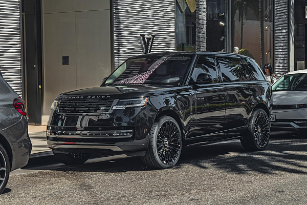 Фото дисков Brixton Forged LX01 Черный глянец на Range Rover V