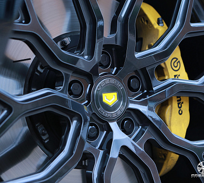 Фото дисков Vossen S17-01 на Jeep Grand Cherokee IV