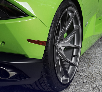 Фото дисков Strasse Wheels SM5RT Deep Concave Monoblock на Lamborghini Huracan