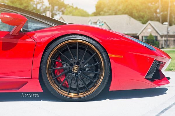 Фото дисков Strasse Wheels SV15T Deep Concave FS Другой цвет на Lamborghini Aventador
