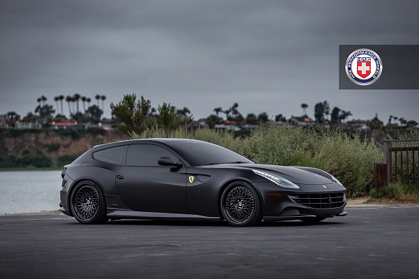 Фото дисков HRE 501 Черный глянец на Ferrari FF