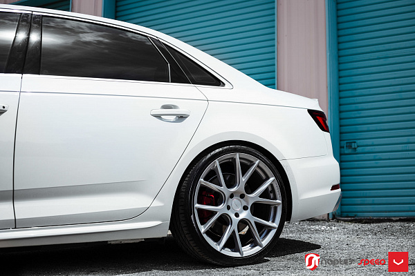Фото дисков Vossen VFS-6 Серебро на Audi A/S/RS 4 (B9)