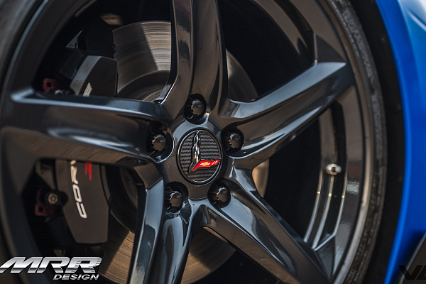 Фото дисков MRR F23 Черный глянец на Chevrolet Corvette C8