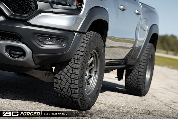 Фото дисков BC Forged TD01 Матовый графит на Ram 1500 V