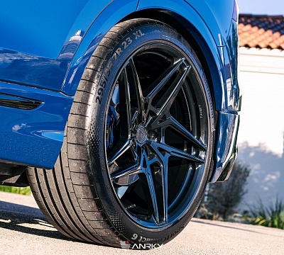 Фото дисков Anrky S1-X3 на Audi Q8
