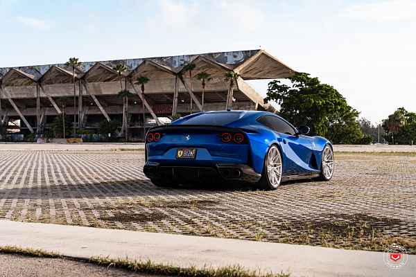 Фото дисков Vossen S21-02 Глянцевый лак на Ferrari 812