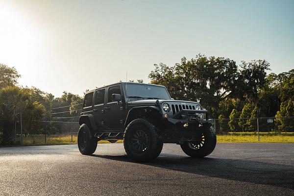 Фото дисков Black Rhino RAID Черный сатин на Jeep Wrangler III (JK)