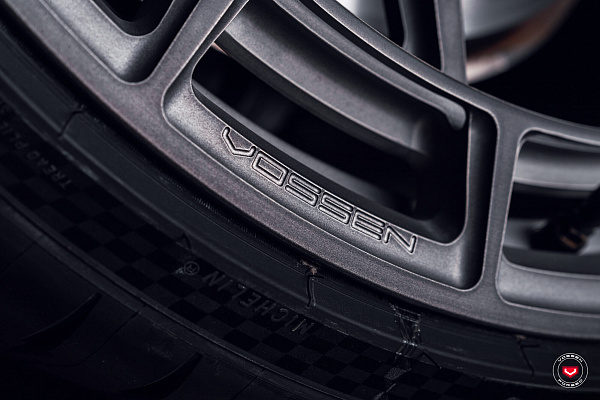 Фото дисков Vossen LC3-01 Сатиновый тонированный лак на Tesla Model S