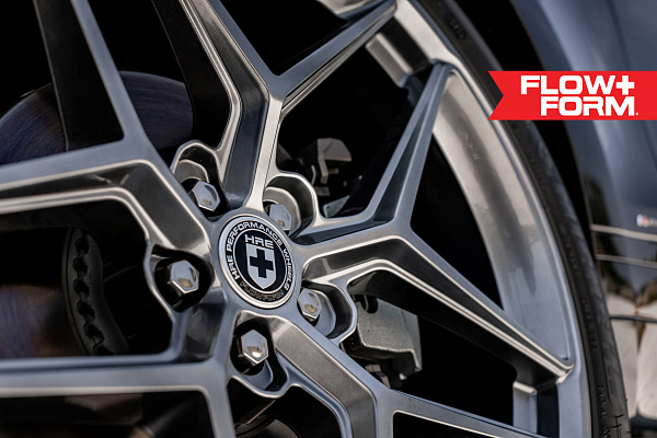 Фото дисков HRE FF11 Серебро на Land Rover Range Rover Velar
