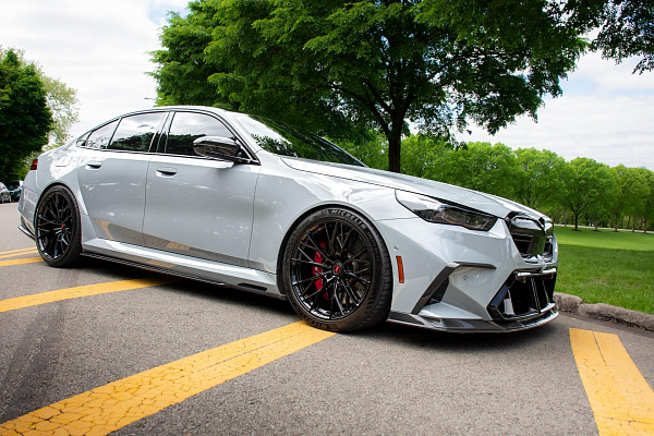 Фото дисков Rusch F11-R Черный глянец на BMW 5/M5 (G60/G90)